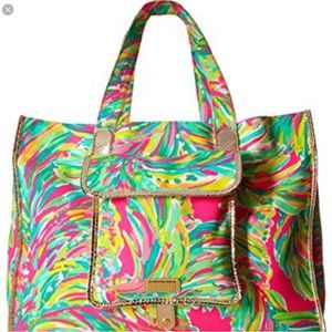 COPY - Lilly Pulitzer Women’s Sunbather’s Foldable Beach Tote! 😎🌴
